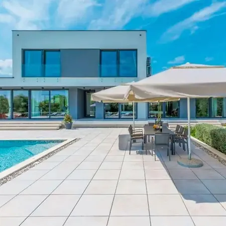 Martincic Villa *